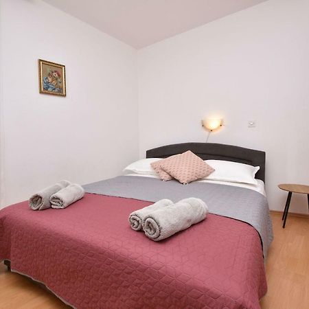 Apartment Nensi Primosten Luaran gambar