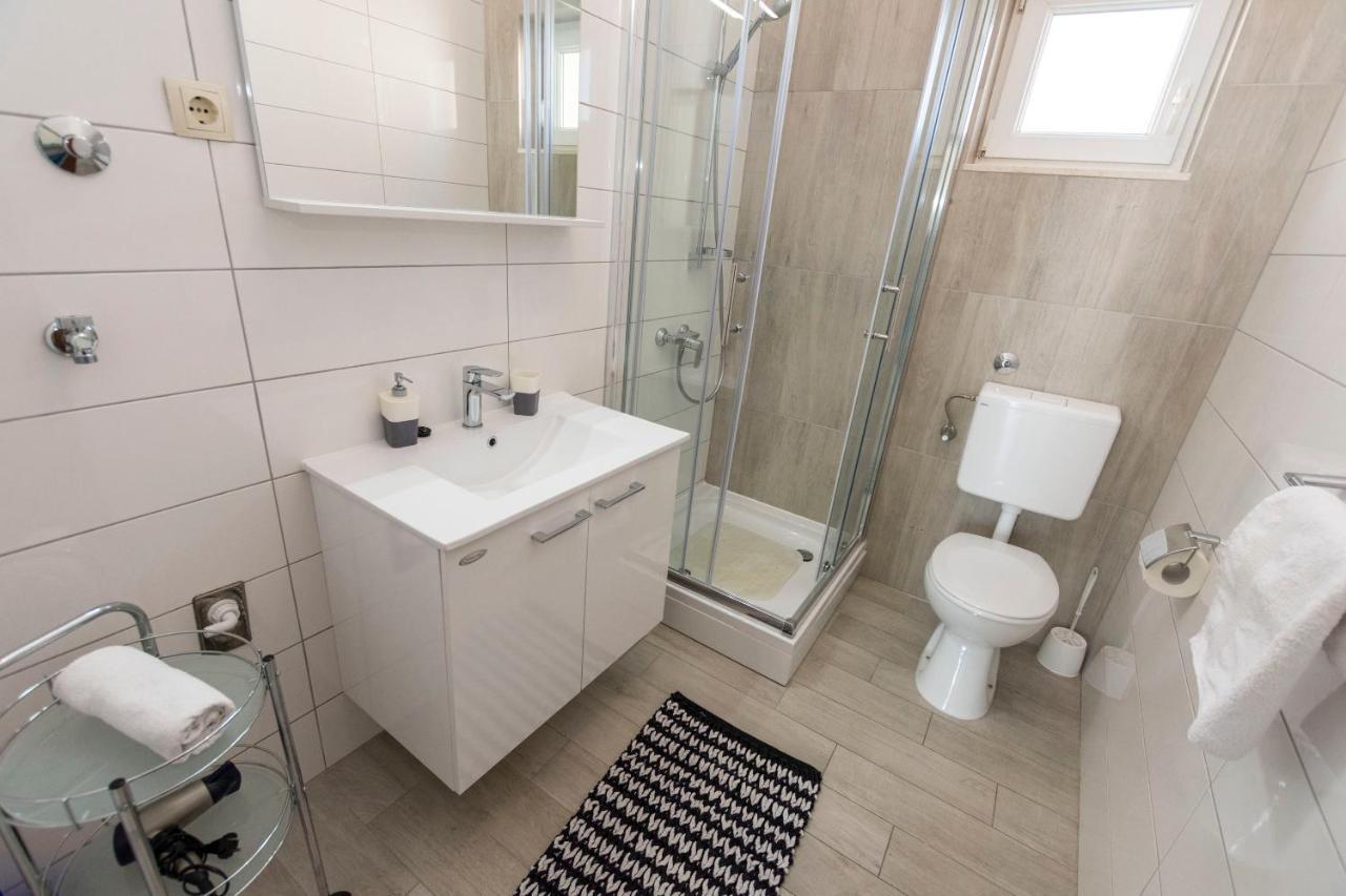 Apartment Nensi Primosten Luaran gambar