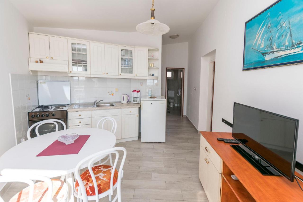 Apartment Nensi Primosten Luaran gambar